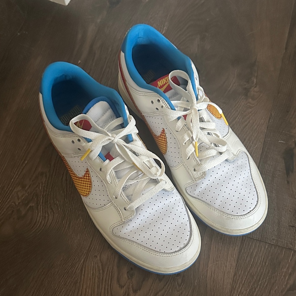 Nike Men’s White & Yellow Low-Top Sneakers
